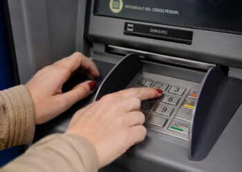 O PIN do Multibanco vai acabar em Portugal e a substituição está a chegar da Europa