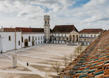 Tem mais de mil anos e é o Palácio mais antigo de Portugal