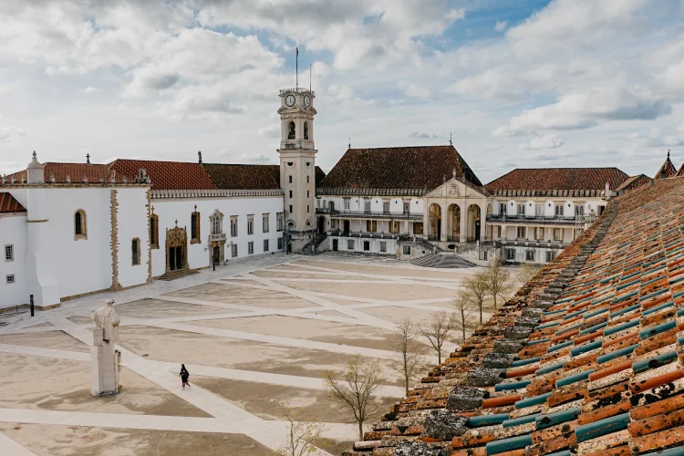 Tem mais de mil anos e é o Palácio mais antigo de Portugal