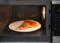 7 alimentos que nunca deve reaquecer no micro-ondas (e o que fazer em vez disso)