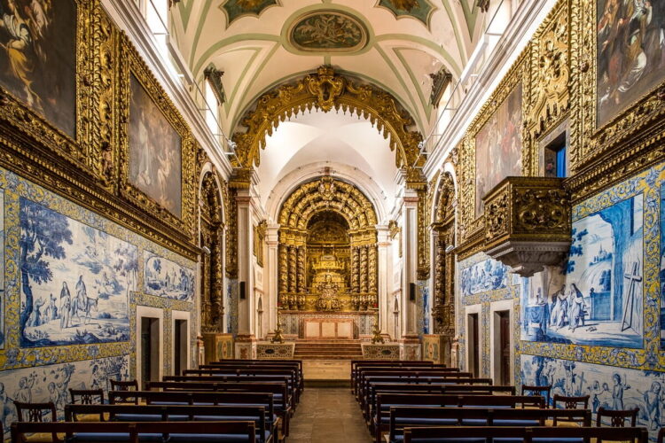 Convento dos Cardaes: aqui estão os mais bonitos azulejos de Lisboa