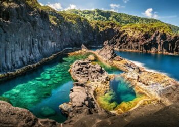 Poça de Simão Dias: uma das mais fantásticas piscinas naturais de Portugal