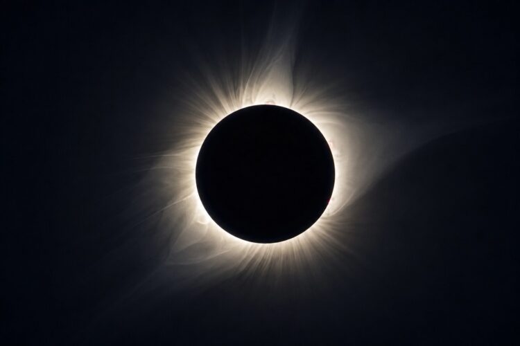 Eclipse solar total em Portugal em agosto de 2026 - o que ver, onde estar e os cuidados essenciais