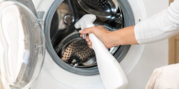 Como limpar a máquina de lavar roupa: o guia definitivo contra maus cheiros