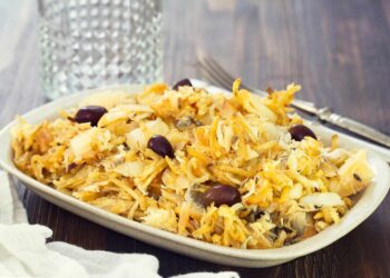 Bacalhau à Brás: a receita clássica com batata palha e ovo