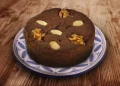 Bolo de mel da Madeira com especiarias e frutos secos: receita que sai sempre bem