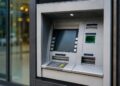 O que dá para comprar e pagar no Multibanco além de levantar dinheiro