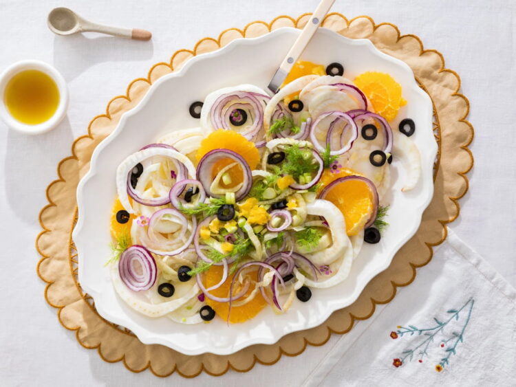 Salada de laranja à algarvia: perfeita para os dias quentes de Verão
