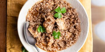 Cabidela de frango à moda antiga: o prato que pede convicção