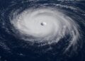 Como se formam os furacões e porque só nascem em certas zonas do oceano