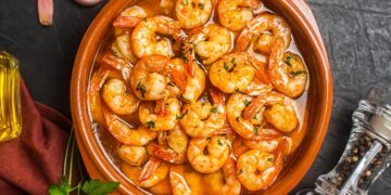 Gambas al pil pil com alho e malagueta: receita espanhola de um petisco delicioso