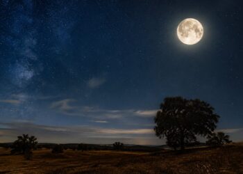 Porque a Lua se está a afastar da Terra a cada ano que passa