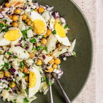 Bacalhau com grão à portuguesa: receita tradicional que sai sempre bem