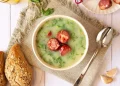 Caldo verde à moda do Minho: receita tradicional repleta de sabor