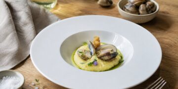 Xarém com amêijoas à algarvia: tradição e sabor a mar