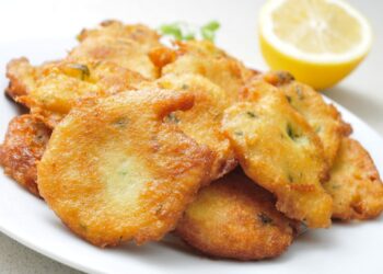 Pataniscas de bacalhau estaladiças: deliciosas e fáceis de fazer