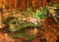 Grutas de Mira de Aire: a descida de 683 degraus até um lago a 130 metros de profundidade
