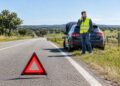 Não ter triângulo e colete no carro pode custar caro! O que diz o Código da Estrada?