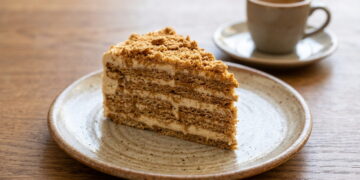 Bolo de bolacha tradicional: receita original de uma sobremesa irresistível