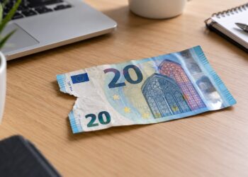 Nota rasgada ou manchada: quando o Banco de Portugal a troca sem qualquer custo