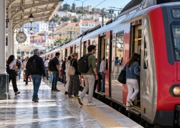 Comboio atrasado mais de uma hora: quando a CP devolve o valor total do bilhete