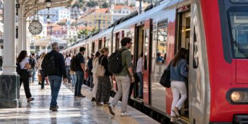 Comboio atrasado mais de uma hora: quando a CP devolve o valor total do bilhete
