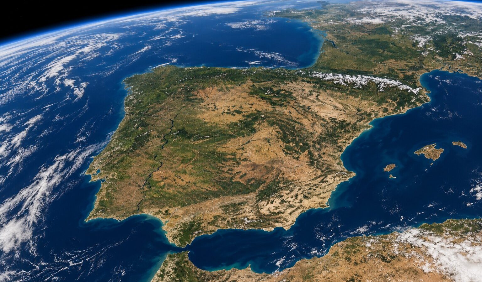 Porque Portugal tem menos uma hora do que Espanha, apesar de estarem lado a lado