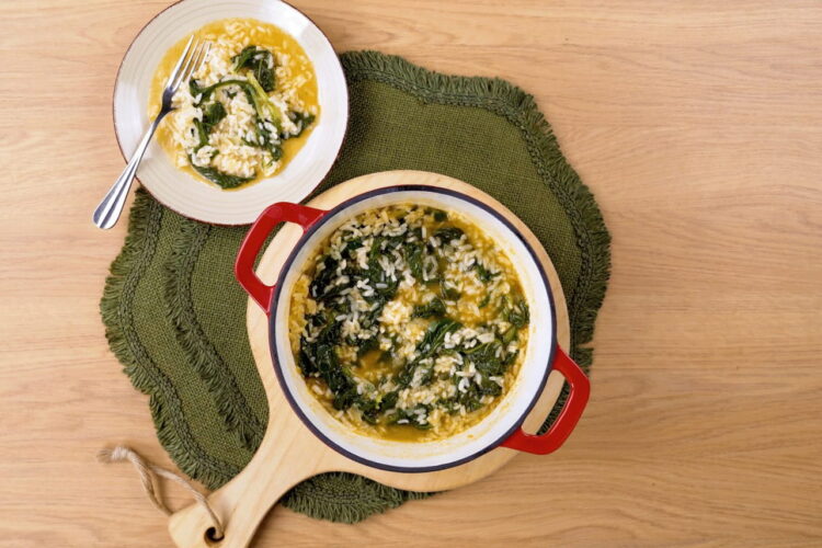 Arroz de grelos malandro: a receita simples do Norte e o truque para manter os grelos verdes