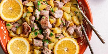 Carne de vinha d'alhos: a receita madeirense que precisa de três dias de marinada