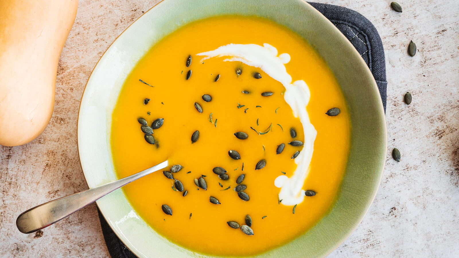 Sopa de abóbora: o truque de assar a abóbora primeiro para a sopa ficar mais doce e aveludada
